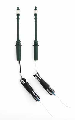 Walthers LED Streetlight 2-Pack -- Cast Iron Column (949-4800)