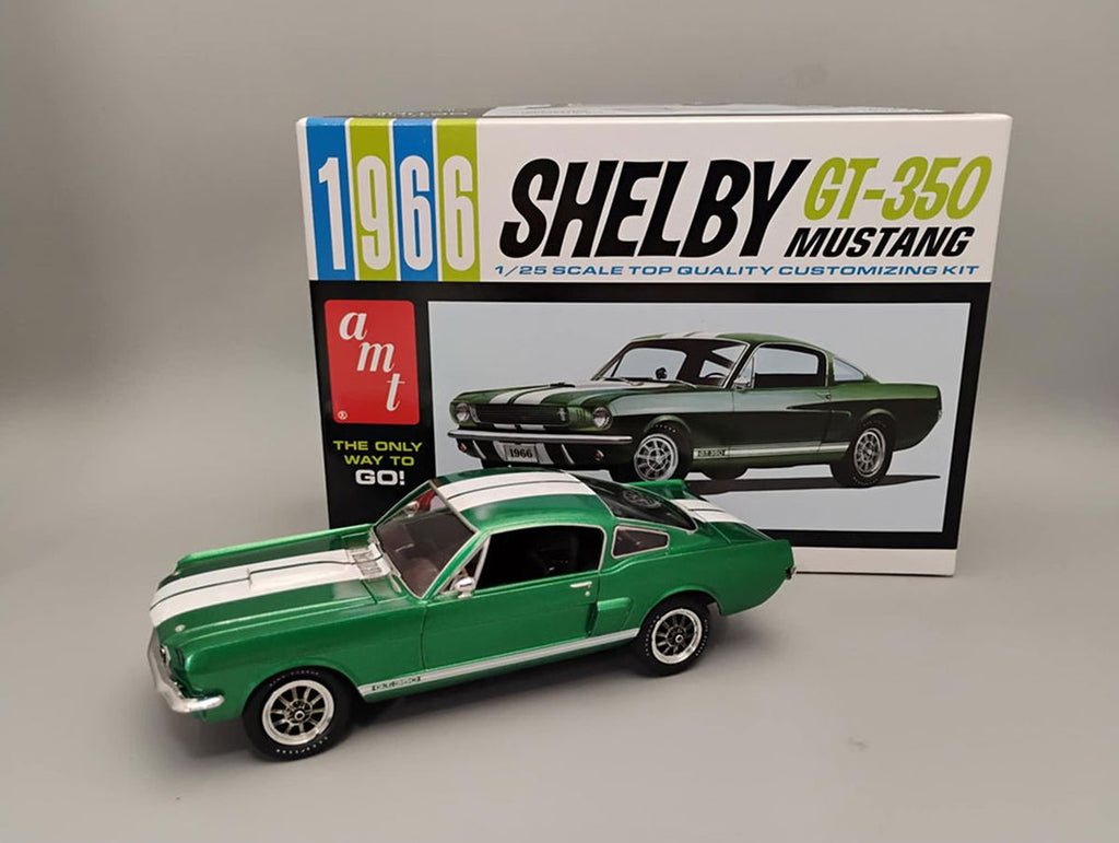 AMT 1966 Shelby Mustang 350GT Skill 2   (AMT1491)