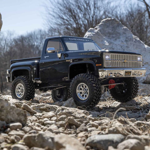 Axial SCX10 III 1982 Chevy K10 "Base Camp" RTR 4WD Rock Crawler (Black) w/2.4GHz Radio    (AXI03030T2)