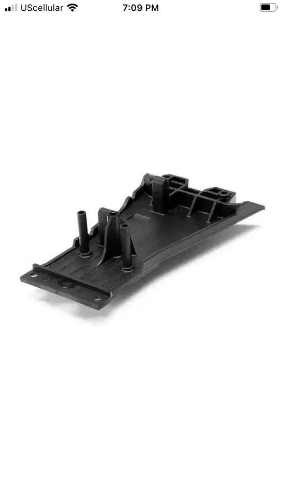 Traxxas Lower Chassis Low CG Slash 2WD Black    (TRA5831)