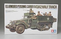 Tamiya   1/35 US Armored Personnel Carrier M3A2 Halftrack  (TAM35070)