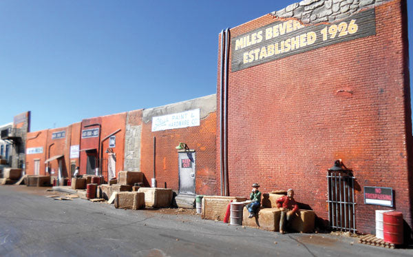Walthers Downtown Alleyway Flat Background Structure    (244-1066)